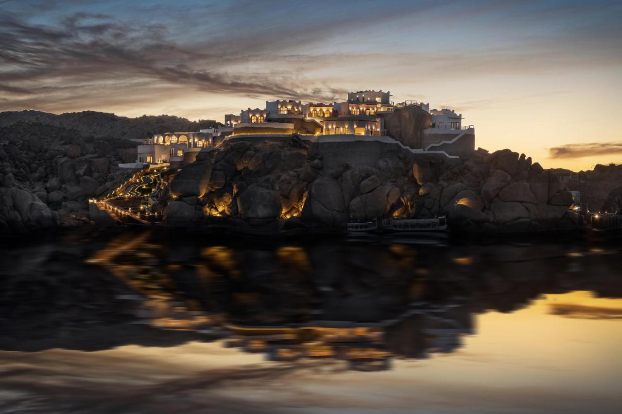 Benben By Dhara Hotels - Adults Only Асуан Екстериор снимка The fort at night