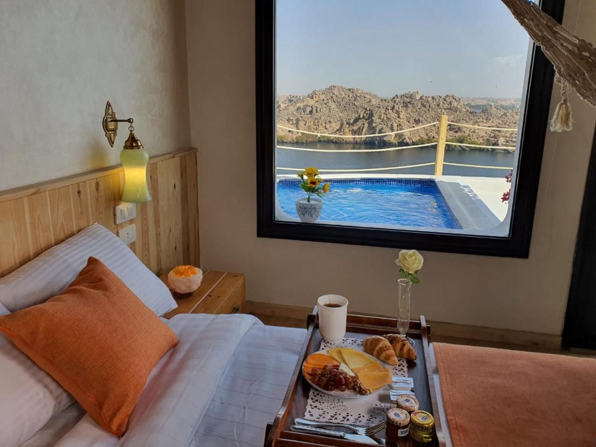 Benben By Dhara Hotels - Adults Only Асуан Екстериор снимка A room at the hotel