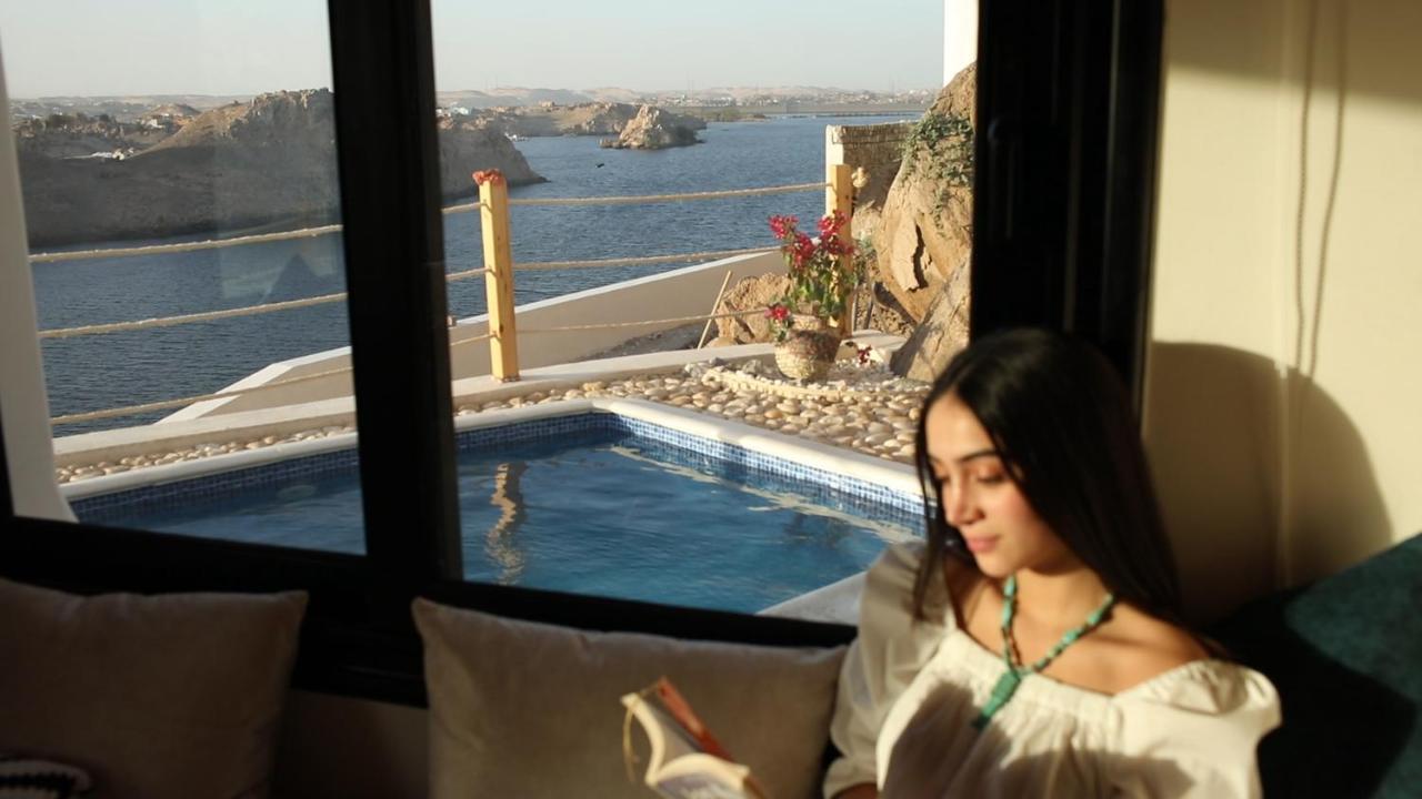 Benben By Dhara Hotels - Adults Only Асуан Екстериор снимка A woman meditating
