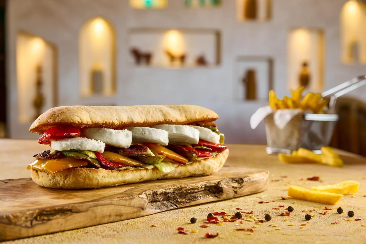 Benben By Dhara Hotels - Adults Only Асуан Екстериор снимка A vegetarian baguette